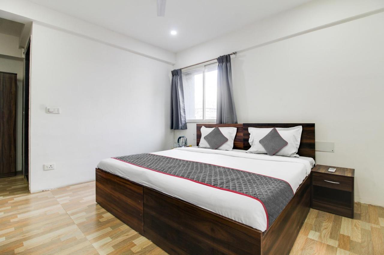 Super Oyo Townhouse 1237 Balewadi Hotel Meribel Village Exterior photo