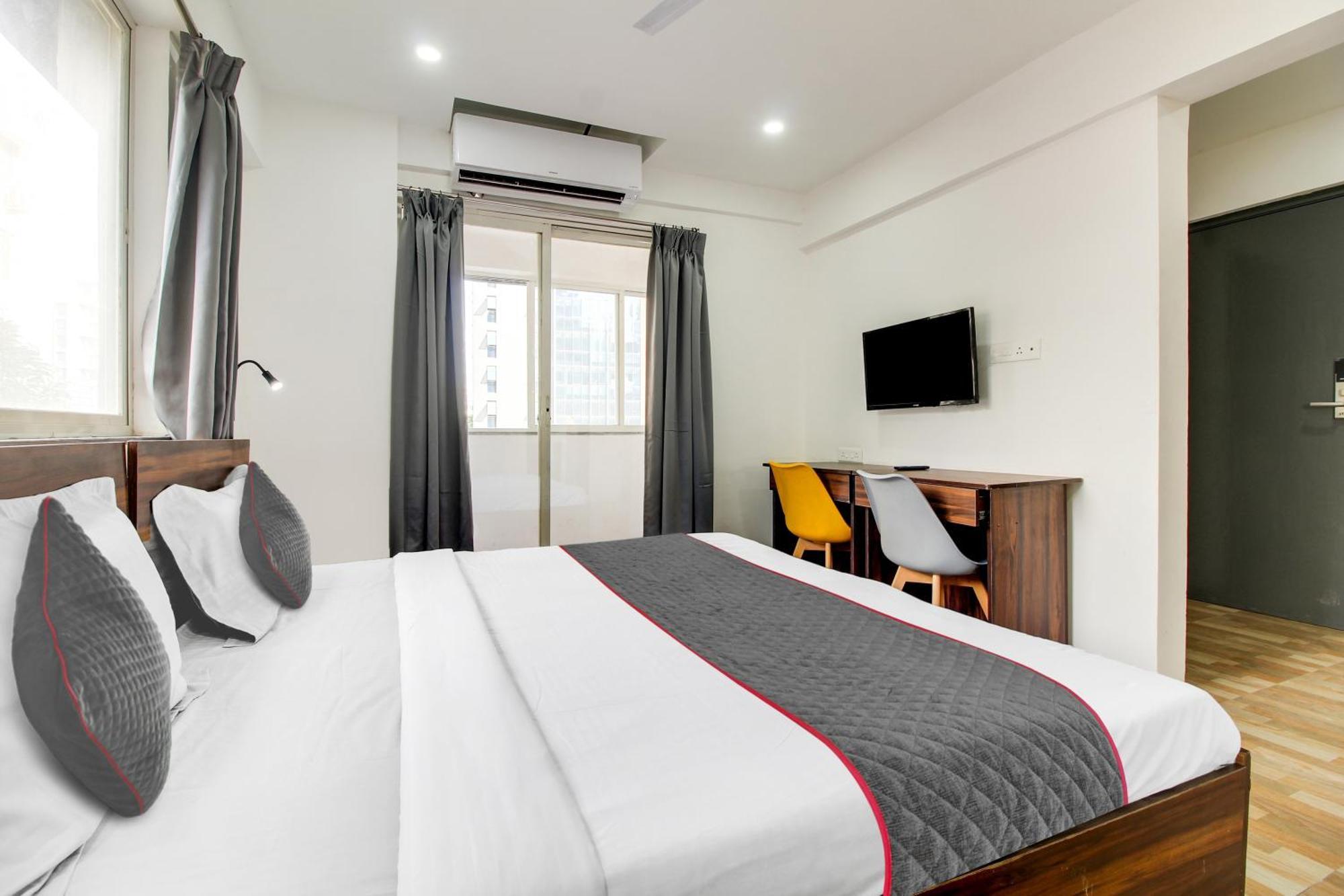 Super Oyo Townhouse 1237 Balewadi Hotel Meribel Village Exterior photo