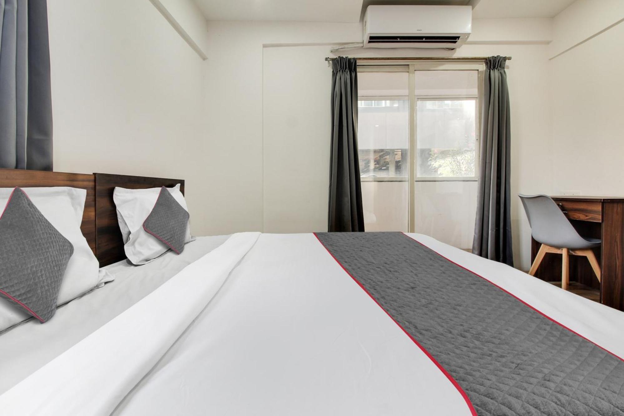 Super Oyo Townhouse 1237 Balewadi Hotel Meribel Village Exterior photo