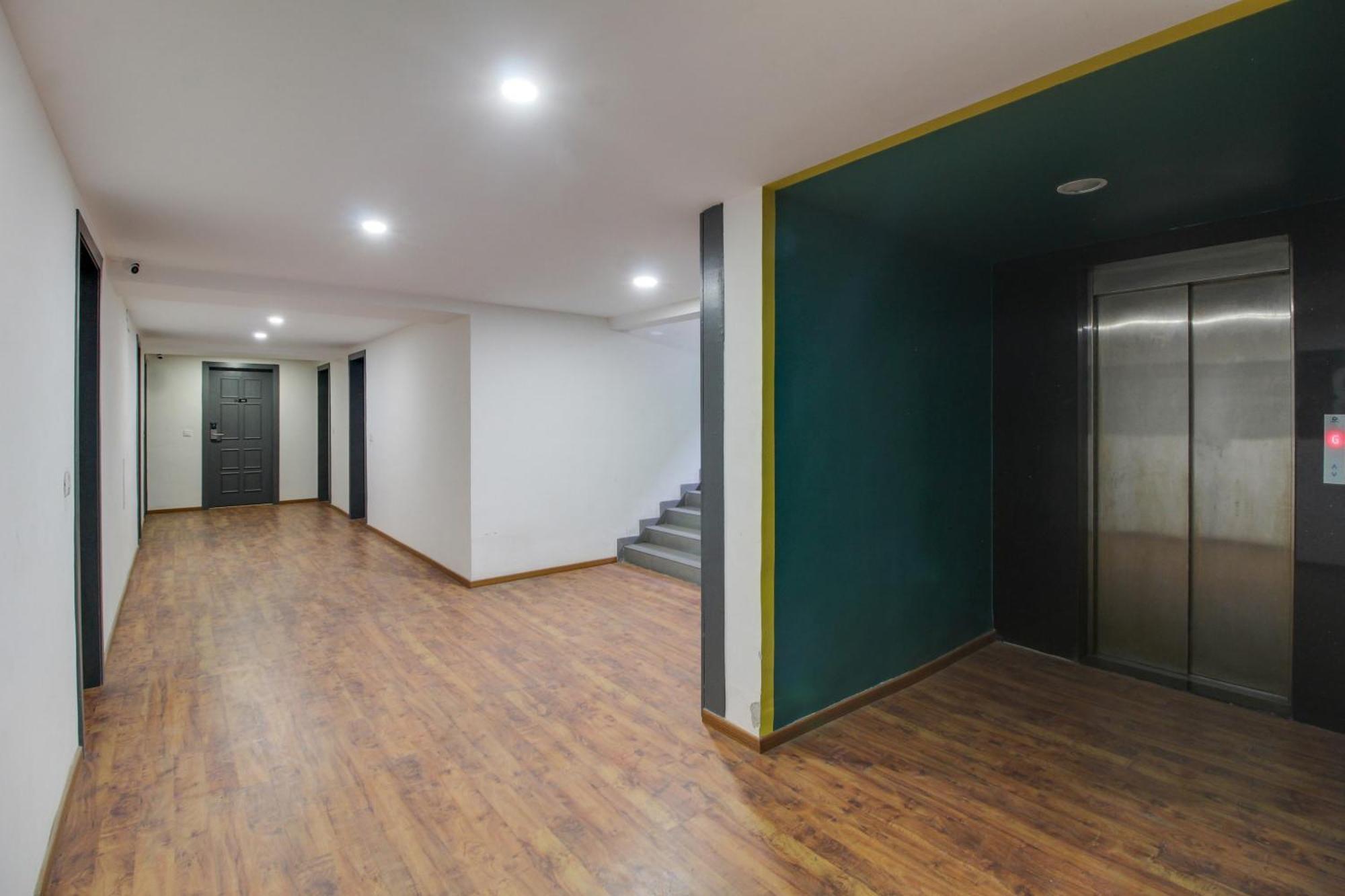Super Oyo Townhouse 1237 Balewadi Hotel Meribel Village Exterior photo