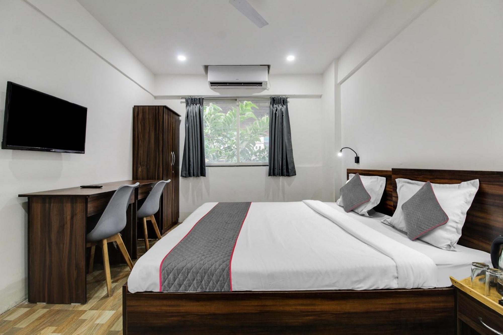 Super Oyo Townhouse 1237 Balewadi Hotel Meribel Village Exterior photo