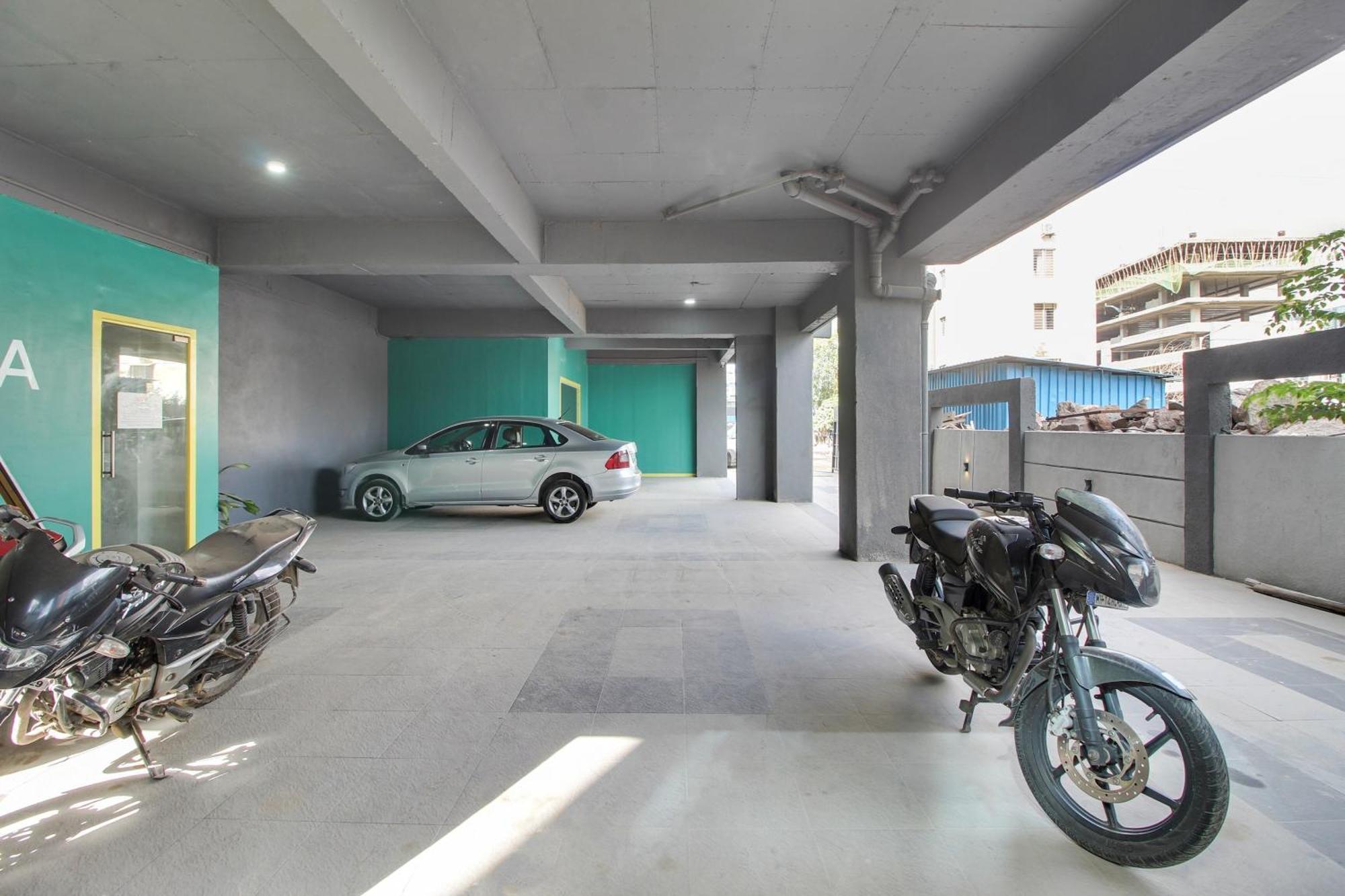 Super Oyo Townhouse 1237 Balewadi Hotel Meribel Village Exterior photo